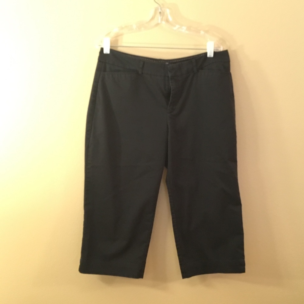 Dockers black Capri pants mid rise curvy size 14